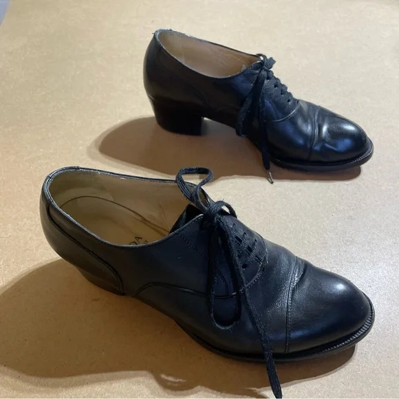 Varda Black Leather Heels - Picture 4 of 12